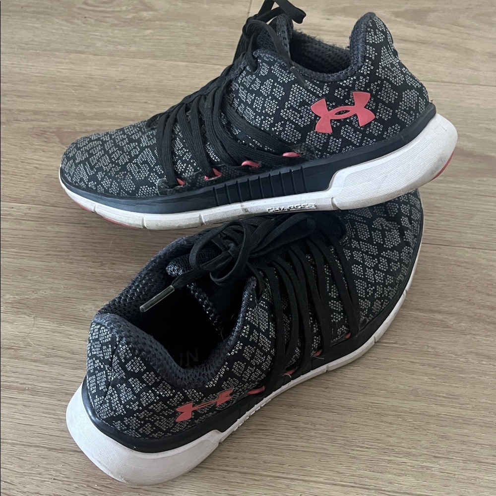 Under Armour Black and Pink Patterned Sneakers